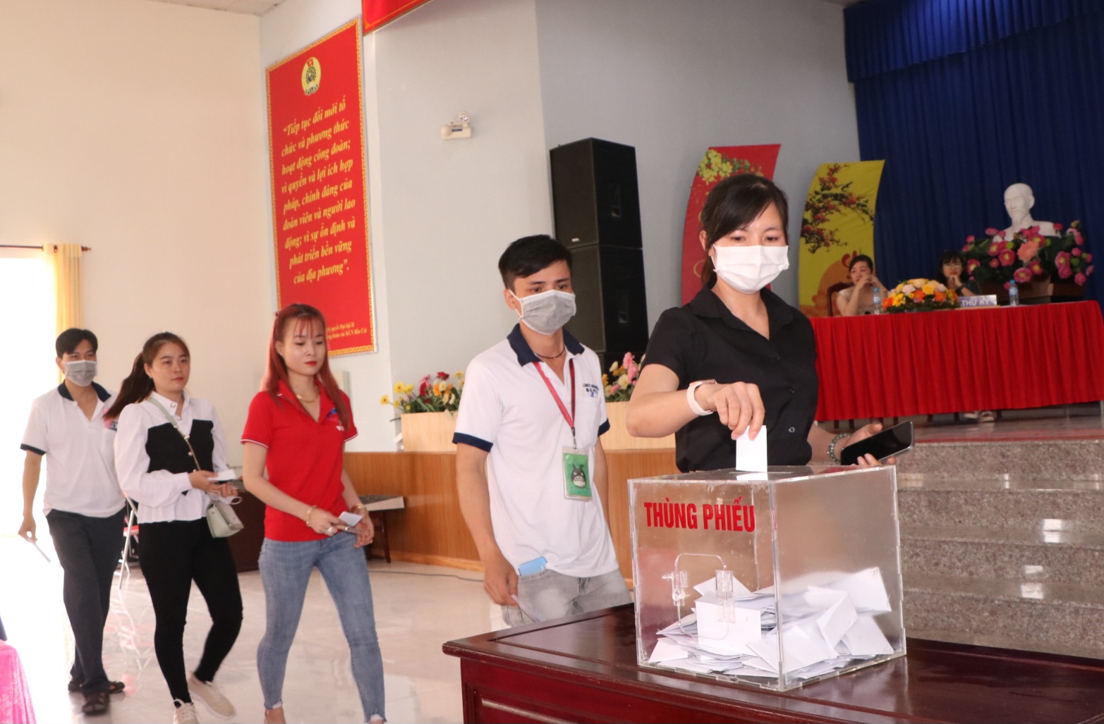 Chi tiết về Công ty Long Yi Industrial (Việt Nam)