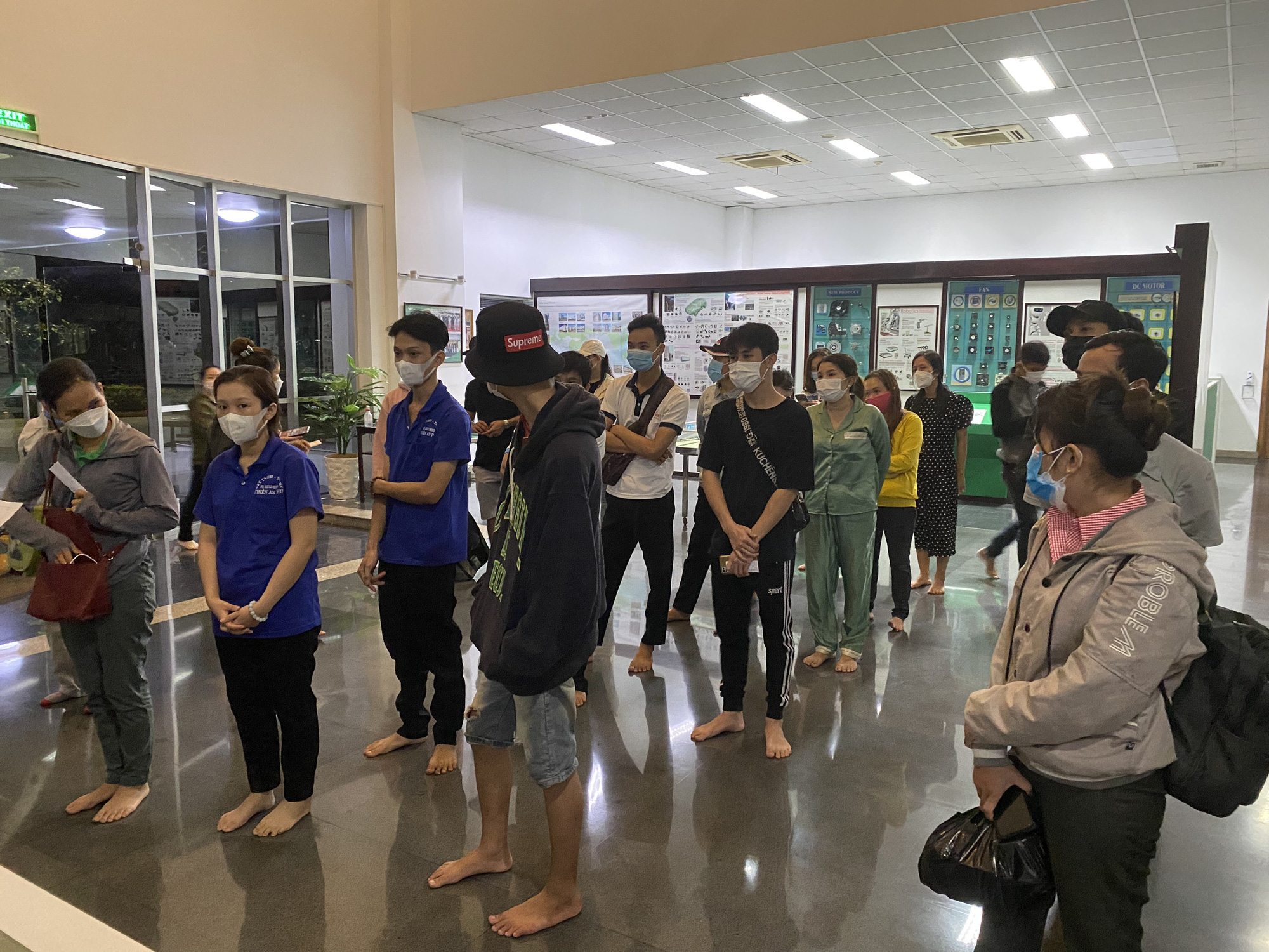 Khen người hoạt động ngoại xã hội và trách nhiệm giám sát sản xuất và môi trường tại CTY TNHH NiDeC VietNam Corporation